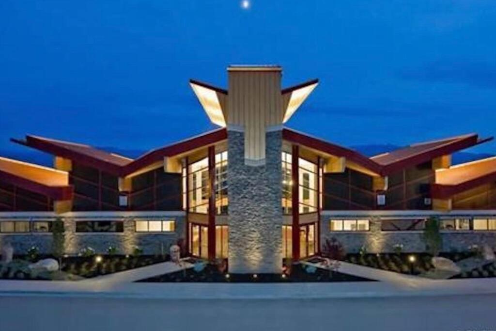 Stay In The Okanagan - Copper Sky, West Kelowna Ngoại thất bức ảnh
